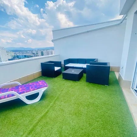 Morado View Sofia